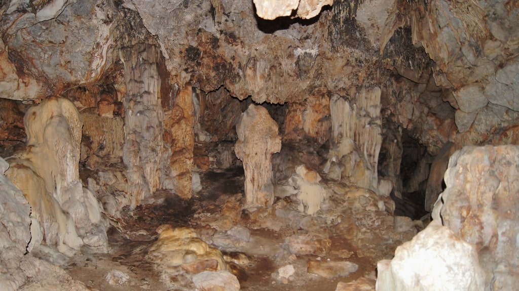 Caves on Kythera by Xenonas Fos ke Choros (13)