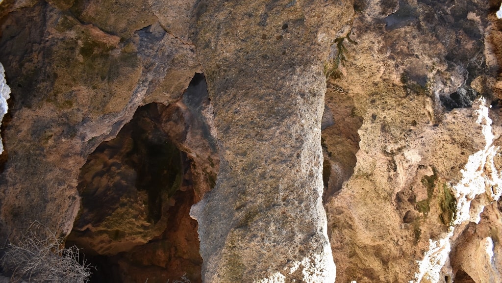 Caves on Kythera by Xenonas Fos ke Choros (7)
